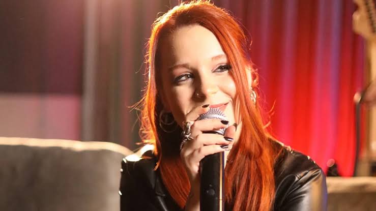 Arya Aryay’dan Akustik Sürprizi !